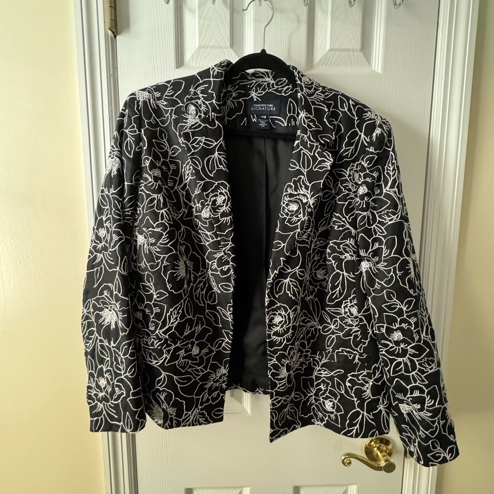 Jones New York Black and White Floral Jacket